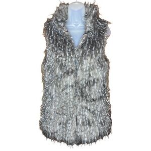 Me Jane Faux Fur Vest w/ Pockets